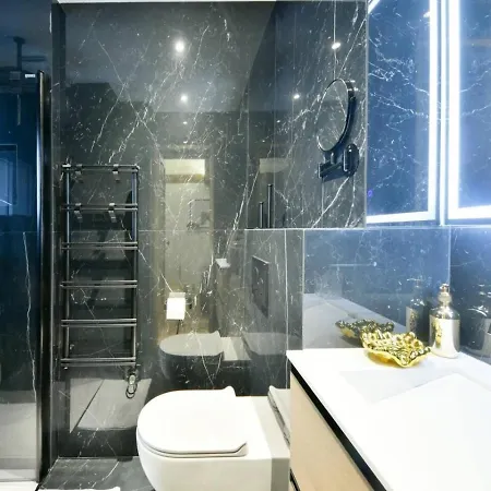 Luxurious 3br Near Champs Elysees Parisian Charm Apartamento París