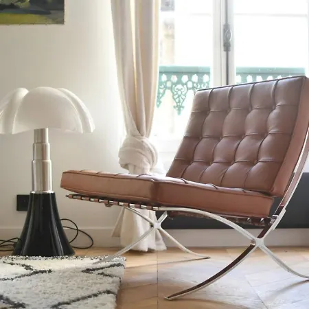 Luxurious 3br Near Champs Elysees Parisian Charm Париж